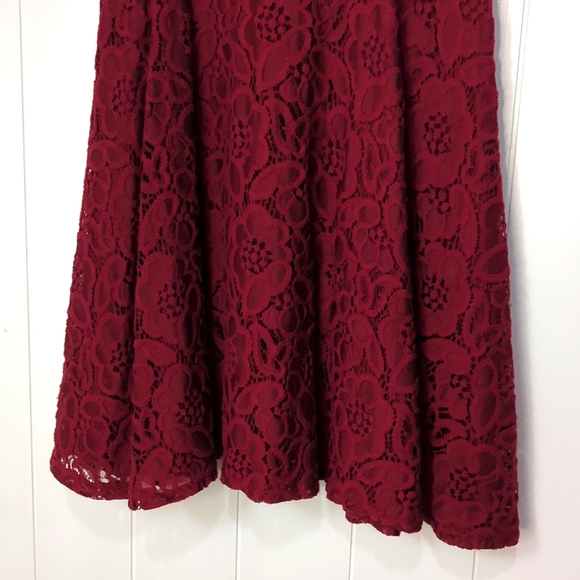 ❤️5/$25 l EUC Rare Edition Lace Maroon Dress - Picture 3 of 6